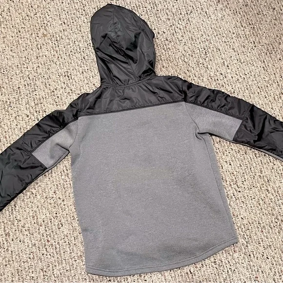 Under Armour Kids Cold Gear Large Jacket Hoodie